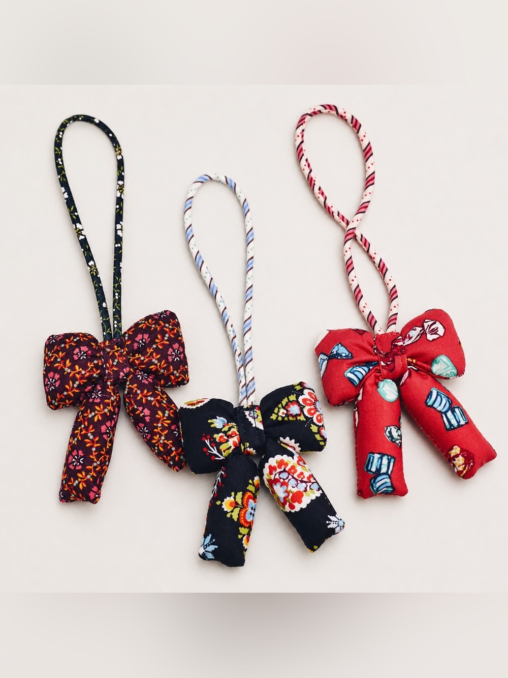 ❤️‍🔥firm price❤️‍🔥3 pieces Vera Bradley Plush Puffy Bow Shape Bag Charm